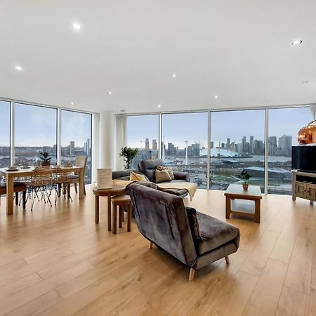 Deluxe Two Bed Apartment With River & City View Londra Dış mekan fotoğraf