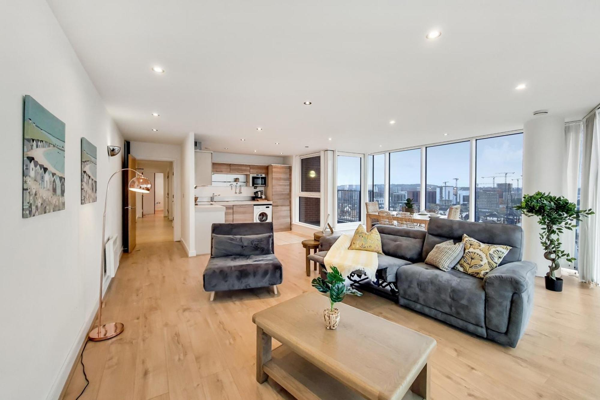 Deluxe Two Bed Apartment With River & City View Londra Dış mekan fotoğraf