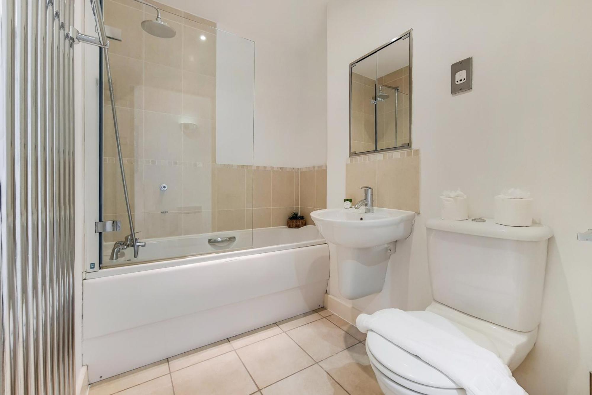 Deluxe Two Bed Apartment With River & City View Londra Dış mekan fotoğraf