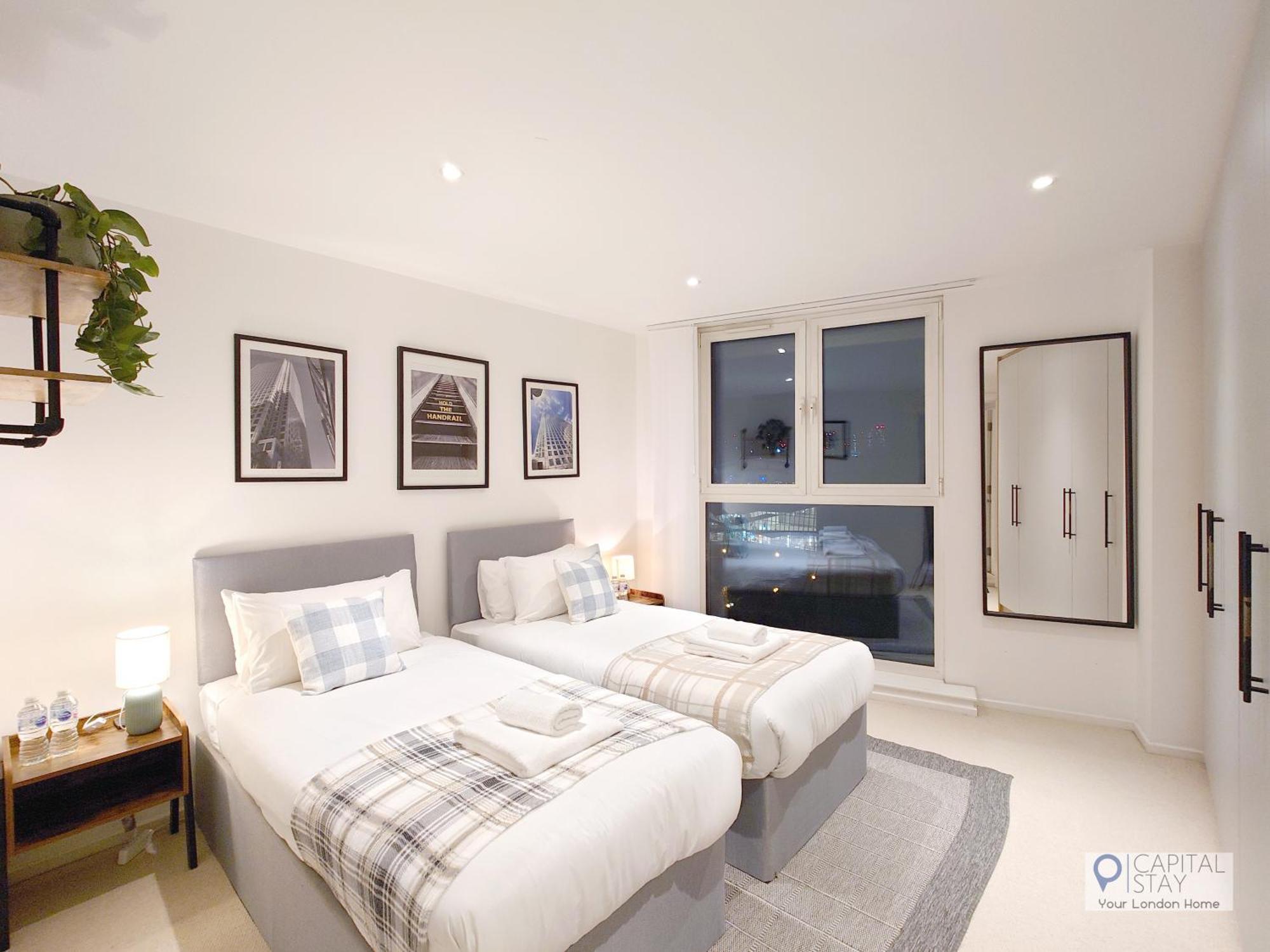 Deluxe Two Bed Apartment With River & City View Londra Dış mekan fotoğraf