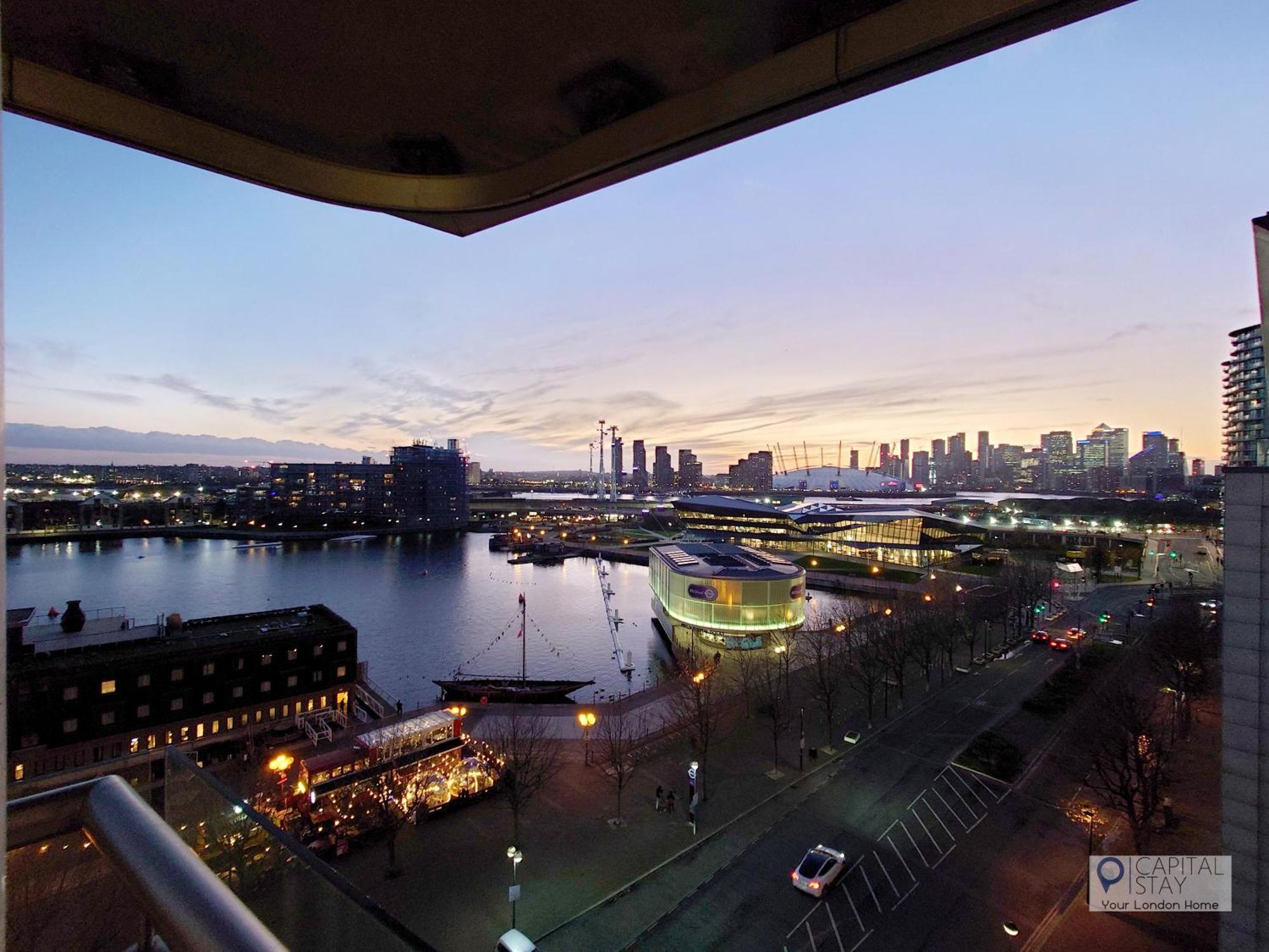 Deluxe Two Bed Apartment With River & City View Londra Dış mekan fotoğraf